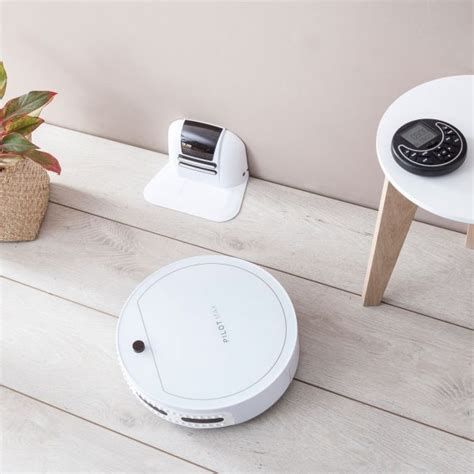 We would like to say how delighted we are with max. PILOT MAX - White | AirCraft Vacuums | Best Robot Vacuum ...
