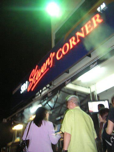 Сти́вен джон каре́лл — американский актёр, комик, продюсер и сценарист. OUG Steven's Corner Bully Harmless Uncle