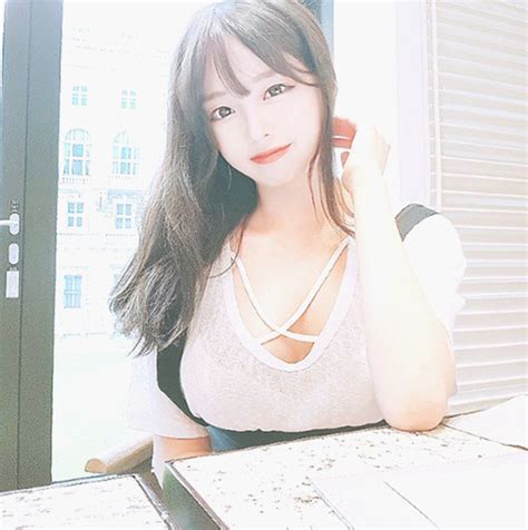 온라인 쇼케이스 방송 , 제작 지원 및 음원 출시 배너 노출 , 음원 플랫폼 / 최신 앨범 배너 노출 음원발매 신청하기 완성된 음원이 있다면 아프리카tv에 음원 발매를 신청해보세요. ``나 여기있고 , 너 거기있지?.....미타쿠예 오야신~~