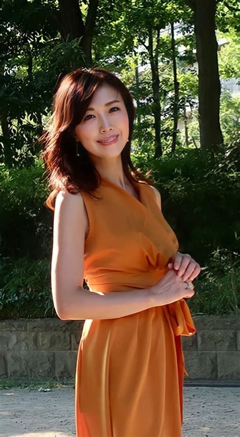 erica classy outfits asian woman asian beauty feminine lifestyle model dresses vestidos