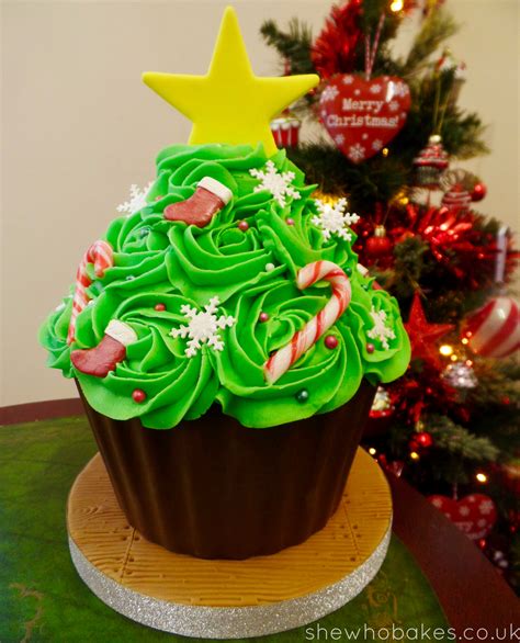 How to create a giant cupcake liner tutorial: Giant Cupcake Christmas Tree by She Who Bakes - She Who Bakes
