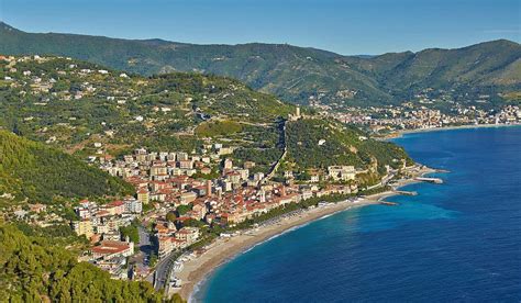 Entdecken sie italiens provinzen, städte, geschichte, geografie und kultur mit unseren lehrkarten. Noli - Ligurien - italien.de