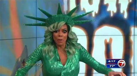 Wendy Williams Faints During Her Live Talk Show Wsvn 7news Miami