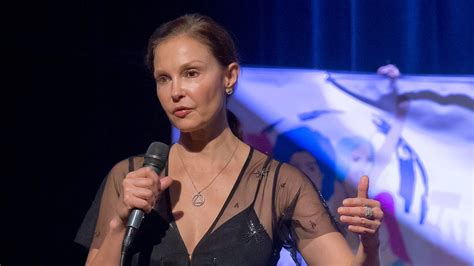Tennessean People Of The Year Ashley Judd Sac Ywca Win For Civility