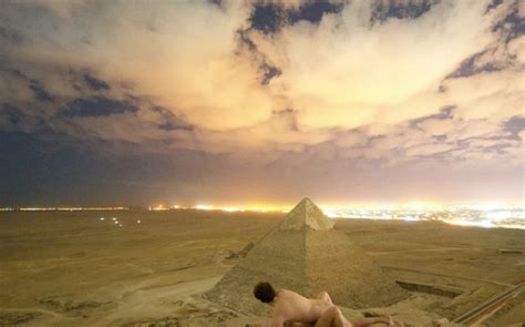Photo Of Couple Banging On The Great Pyramid Sparks Investigation