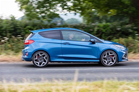Ford Fiesta St 2018 Uk Review Autocar