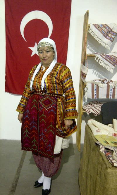 traditional turkish clothing for women