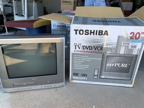 New Open Box Toshiba Mw20fp1 20 Inch Tv Dvd Vcr Combo Retro Gaming Crt