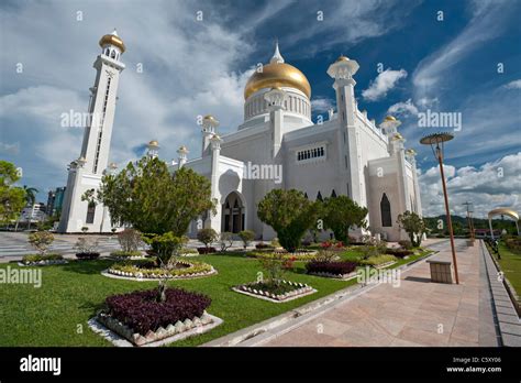 The Sultan Omar Ali Saifuddin Mosque In Bandar Seri Begawan Brunei