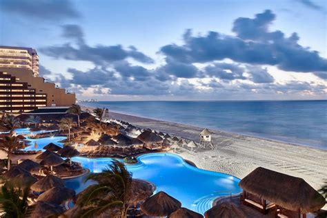 Jw Marriott Cancun Resort And Spa Revitalized Reinvented Beau Monde