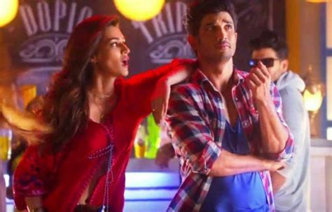 Paas Aao Video Song Sushant Singh Kriti Sanon Danced Incredibly Bollywoodfarm