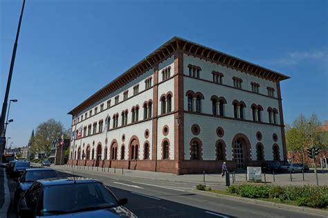 Kaiserslautern, die Fruchthalle im italienischen Frührenaissance-Stil ...