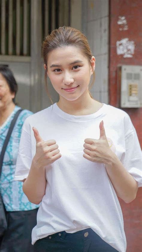 Would love to share my thoughts and experience on philanthropy, work, inspirations, life. 【酥胸彈出水面】最美千金何超蓮曬出「胸前挖洞」超辣Bikini照,網民大呼:完美胸部曲線啊!