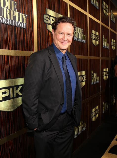 Actor Judge Reinhold 'embarrassed' after Dallas airport arrest | 15...