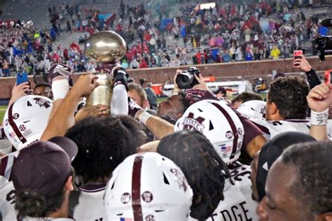 Mississippi State Beats Ole Miss In Another Wild Egg Bowl Finish The