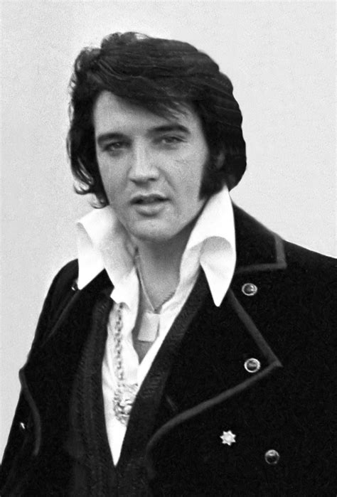 Famous People Elvis Presley