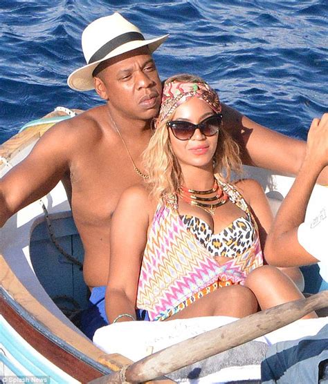 Beyonce And Jay Z Trade Their Luxury Yacht For A Humble Rowing Boat As They Set Off For Capri