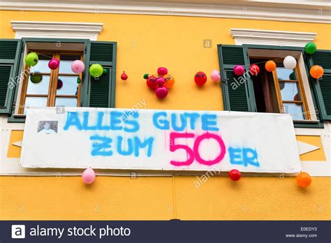 From www.wirmachendeinekarte.de geburtstag würde ich euch sehr gerne einladen. Herzlichen Glückwunsch zum Geburtstag, Plakat an einer Hauswand, Glueckwuensche Zum Frowein ...