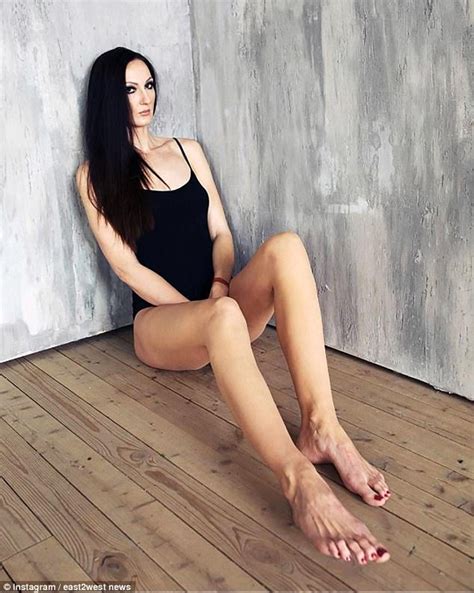 Tall Ekaterina Lisina Legs Nude