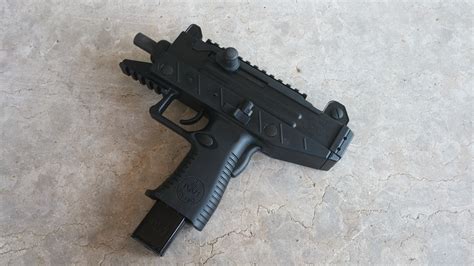 Gun Review The Iwi Uzi Pro The Firearm Blog