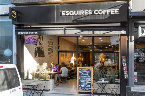 Esquires Coffee Shop In Porto