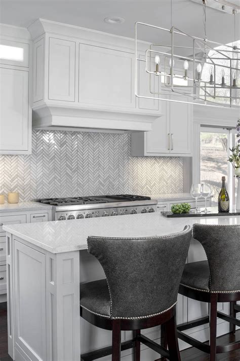 Isn't it annoying to see backsplash tiles extended outside the edge of a kitchen cabinet and ending in midspace on the wall? 27+ Marble Herringbone Backsplash ( MARBLE ? ) - White ...