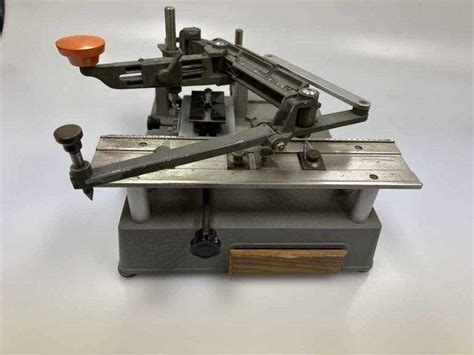 New Hermes Table Top Engraving Machine Auctions Asap