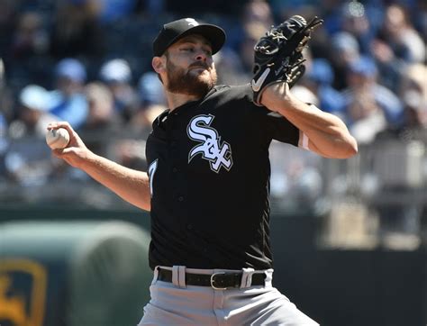 Giolito Flirts With No Hitter In Chicago White Soxs 6 3 Win Over Royals