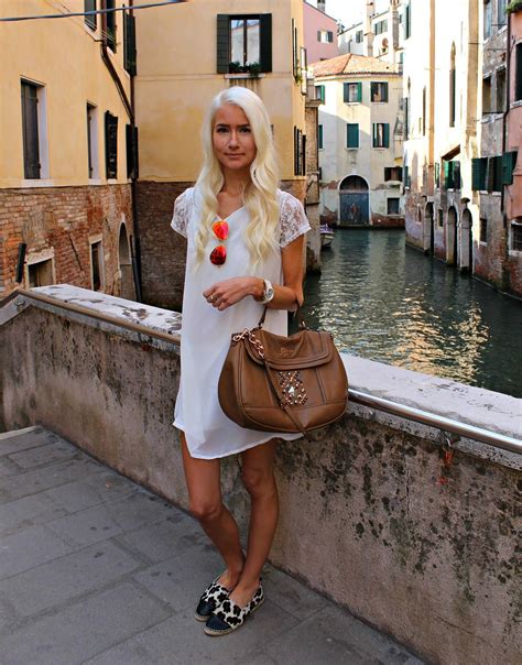 Outfit For Traveling In Venice Italy Venice Photos Photo Photo Diary