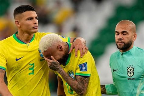 Fifa World Cup Neymar In Tears After Brazil Suffer Heartbreak Exit Watch News18
