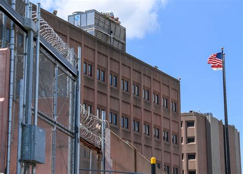 Dc Officials Refuse To End 23 Hour Coronavirus Lockdown At Jail The