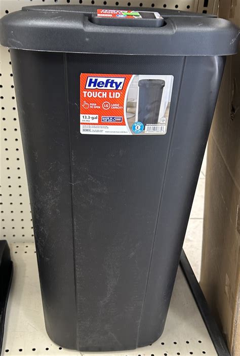 Ossauctions Hefty 133 Gallon Touch Lid Garbage Can