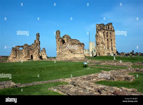 Tynemouth Priory Castle Stock Photos And Tynemouth Priory Castle Stock