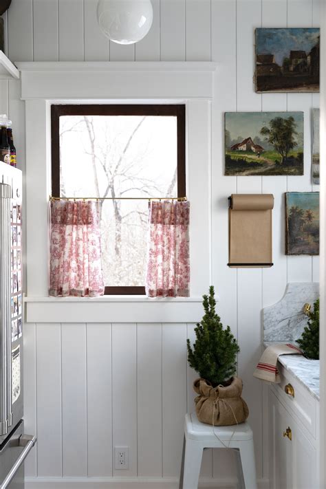 Holiday Cafe Curtains (+ a pattern download) — The Grit and Polish