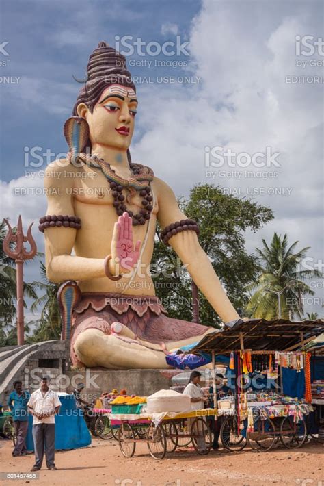 Giant Lord Shiva Statue Off Srikanteshwara Temple In Ganjangud India