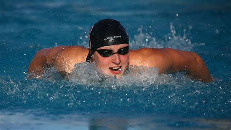 Katie Ledecky Swimmer Shatters Own World Record In Pro Event