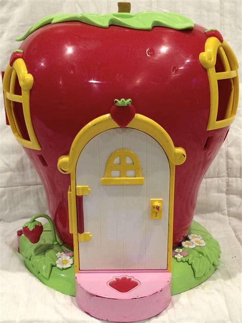 Strawberry Shortcake Doll House Playset Berry Sweet Home 2003 With Doll
