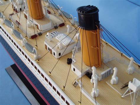 Rms Titanic Model W Lights Limited Edition 40″ Assembled