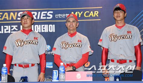 타격 부진 kia 터커, 무엇이 문제인가? KS 미디어데이 "두산은 정규시즌 우승팀!" VS "KS는 SK가 더 강하다 ...