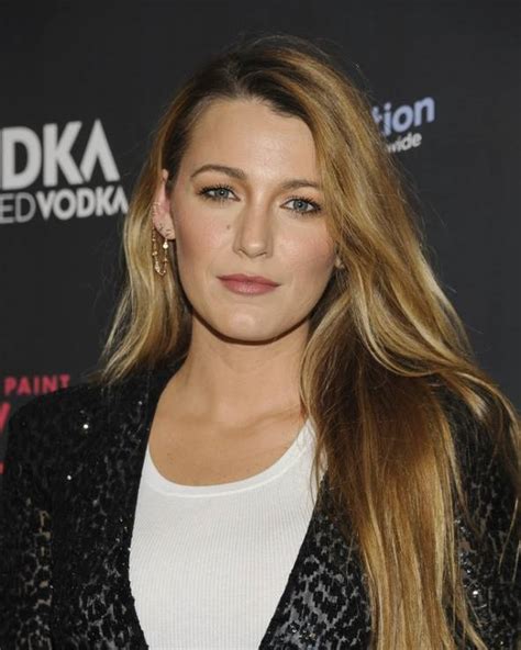 Blake Lively Wiki Biography Dob Age Height Weight Affairs And More