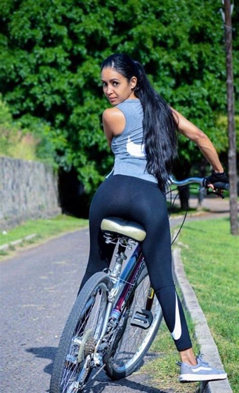 Pin By Mario Van Der Taelen On Girls And Bikes Bicycle Girl Cycling Girls Cycling Women