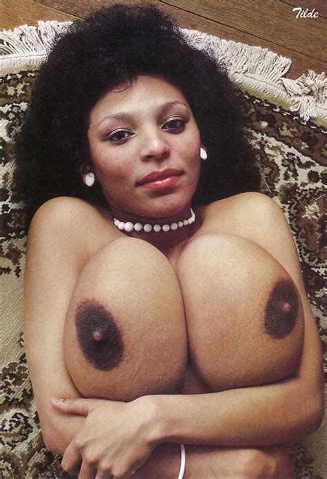 Ebony Busty Vintage Lori 22 Pics