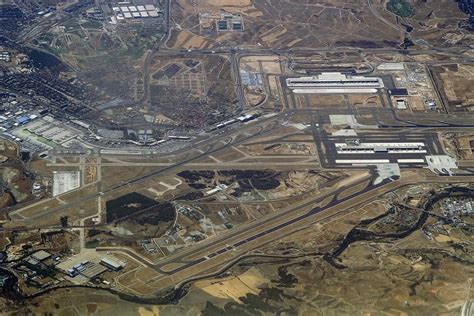 Aeroporto De Madrid Barajas Wikipédia A Enciclopédia Livre