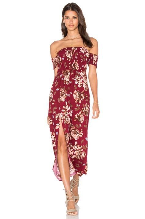 Shop wedding guest dresses for every occasion! Maxi Dresses You'll Love For Fall Wedding Guest Season!