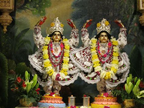 Sri Sri Gaura Nitai Gaura Hare Krishna Krishna