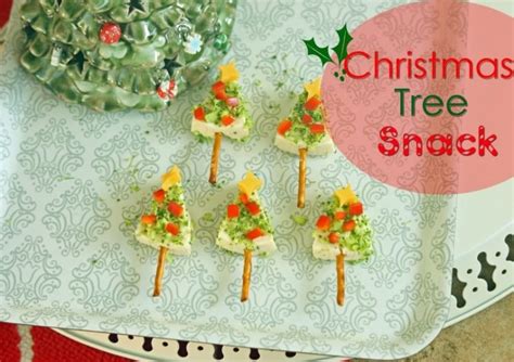 Easy cheesy christmas tree shaped appetizers / a festive christmas tree cheese ball appetizer recipe. Easy Cheesy Christmas Tree Shaped Appetizers - Cheese And ...