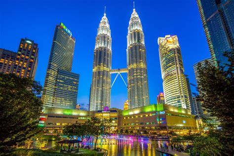 Night View Of Kuala Lumpur Malaysia Pentrental Objective Accommodation