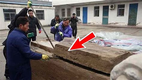 Workers Stumble Upon An Underground Structure Are Speechless When