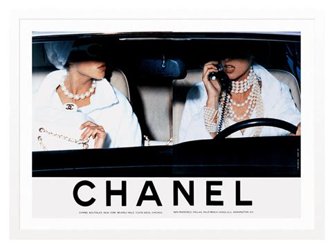1991 Chanel Campaign Featurting Linda Evangelista And Christy