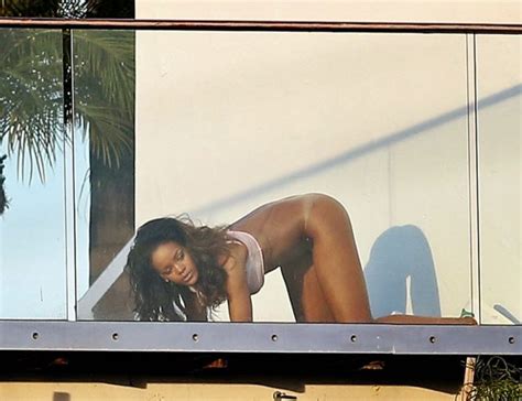 Fappening rihanna nude Rihanna Naked